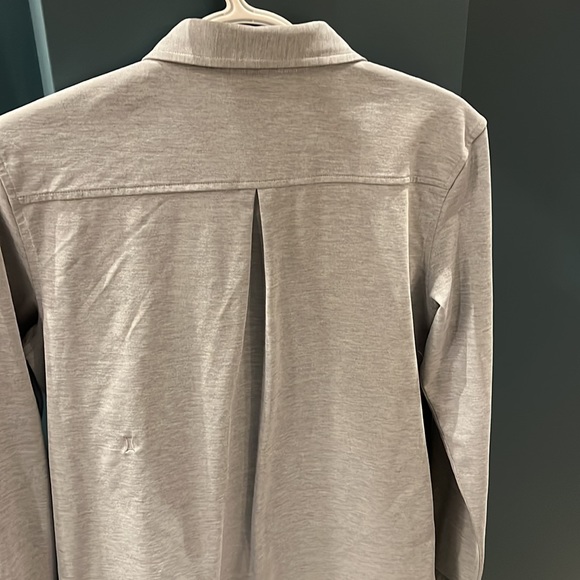 Women’s Kit and Ace Classic Blouse in Grey. - Picture 2 of 3